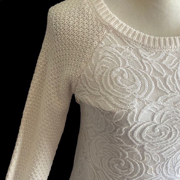 CLOUD CHASER-CREAM COLOR SWEATER - Picture 3 of 6